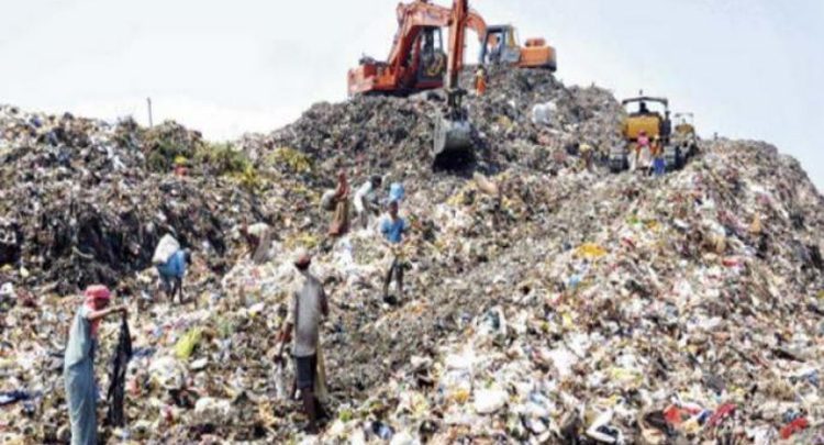 फुरसुंगीतल्या ग्रामस्थांनी कचरा डेपो केला बंद : पुण्यात कचरा प्रश्न पेटण्याची शक्यता