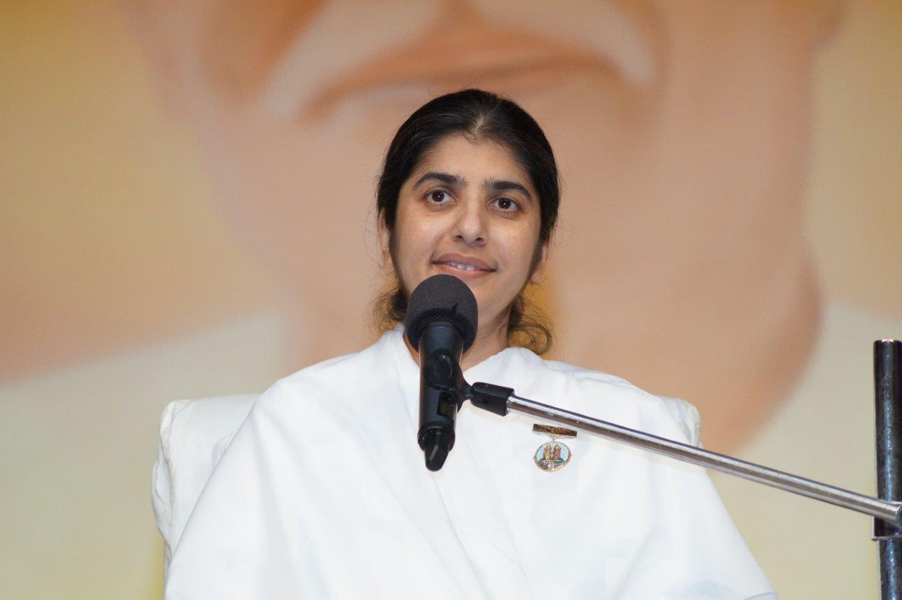 शिवानी दीदी – आपली विचारसरणीच जीवनाची स्थिती आणि दशा ठरवते