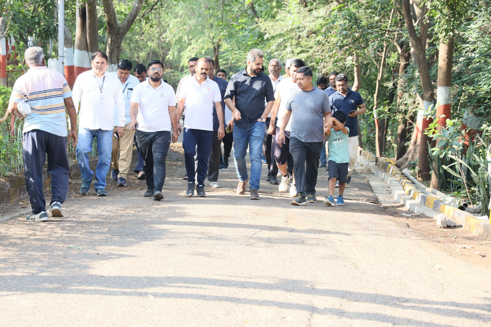 दुर्गा टेकडी उद्यानाला आयुक्त शेखर सिंह यांनी दिली भेट