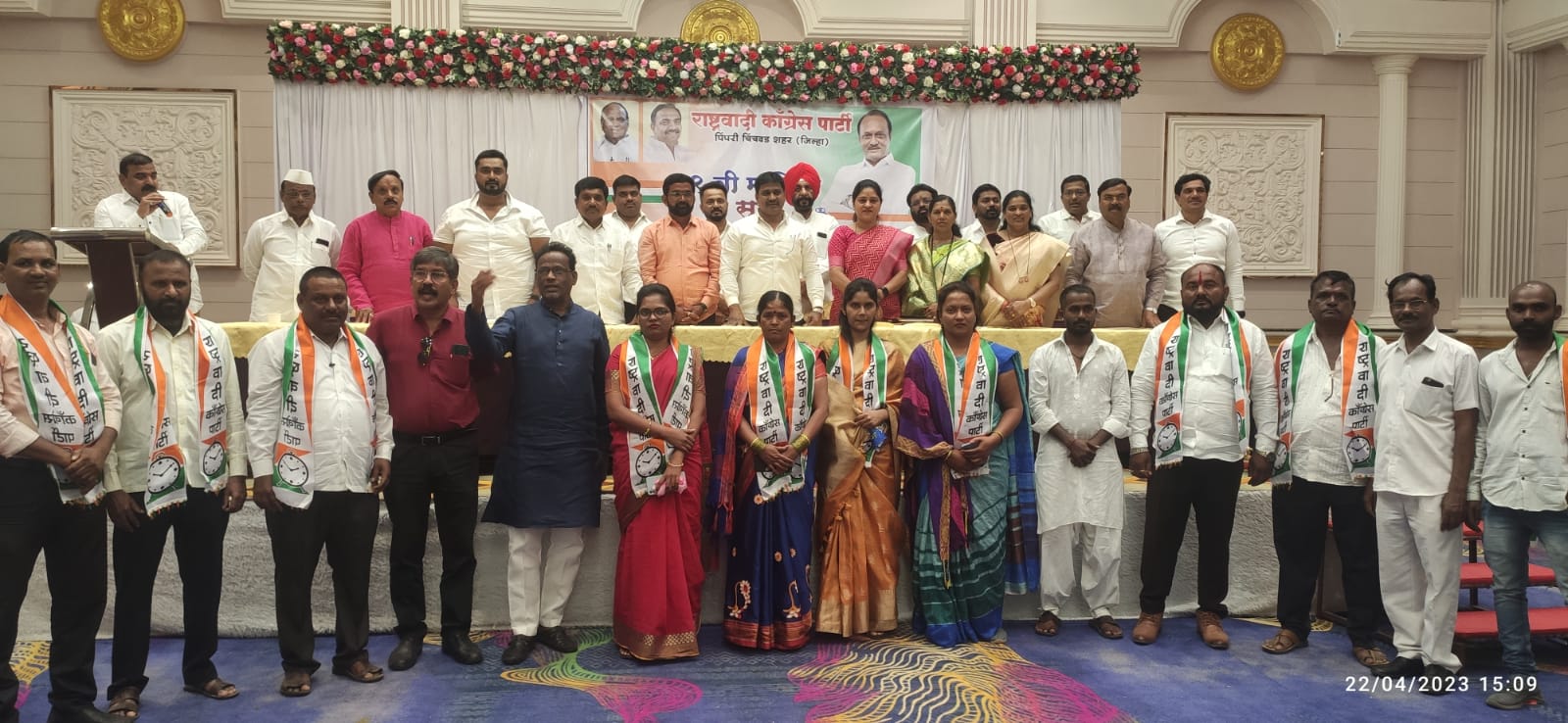 वंचितच्या कार्यकर्त्यांचा राष्ट्रवादी कॉंग्रेसमध्ये जाहीर प्रवेश