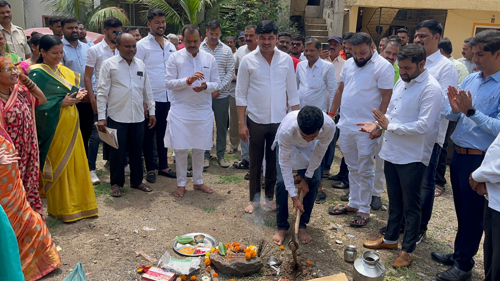 मोशी आणि संभाजीनगर येथील वीजवाहिनी भूमिगत करण्याचे काम सुरू