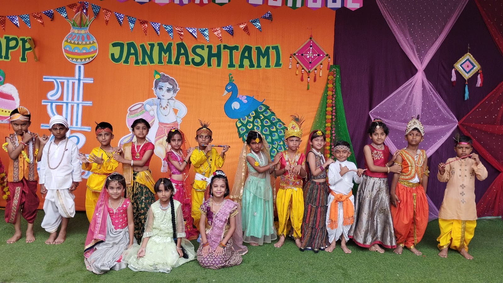 “गोविंदा आला रे आला…” गाण्यावर थिरकत प्रचिती स्कूलमध्ये गोविंदांनी फोडली दहिहंडी