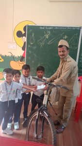 प्रचिती इंटरनॅशनल स्कूलमध्ये टपाल दिवस साजरा