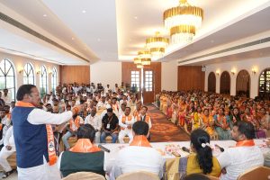 महापालिका निवडणुकीसाठी १२८ जागा लढविण्याची तयारी करा-शिवसेनेचे उपनेते, खासदार श्रीरंग बारणे यांच्या सूचना