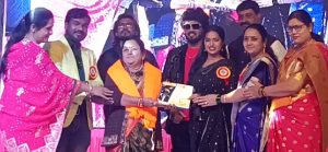 प्रचिती इंटरनॅशनल स्कूलमध्ये “नवरत्न पुरस्कार” प्रदान विविध क्षेत्रात उल्लेखनीय कार्य करणाऱ्या मान्यवरांचा गौरव