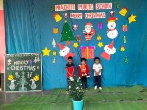 कलाकारांच्या गाण्यांवर पालक-विद्यार्थ्यांचा ठेका - प्रचिती इंटरनॅशनल स्कूल