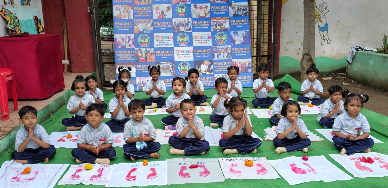 आई-वडिलांच्या चरण पूजनातून गुरुतत्वाचा गौरव प्रचिती इंटरनॅशनल स्कूलचा प्रेरणादायी उपक्रम